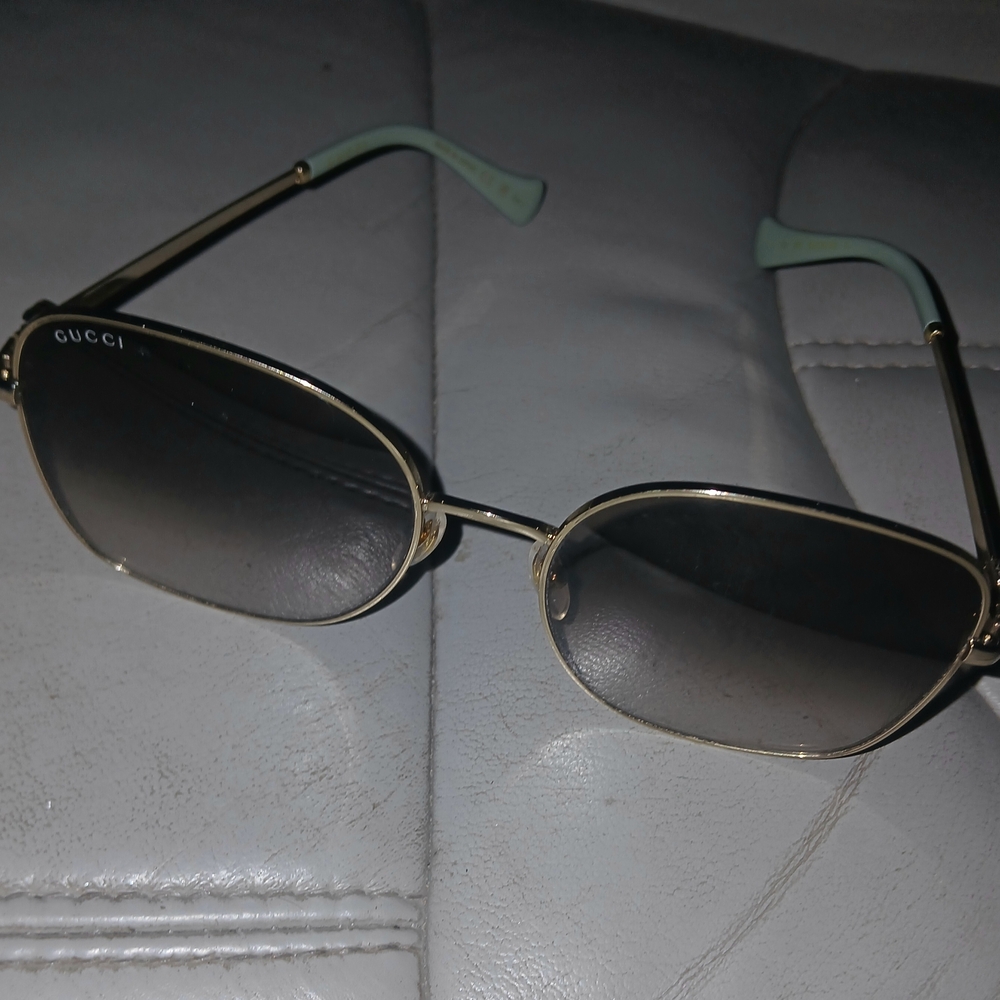 Gucci Gold and Black Women's Sunglasses